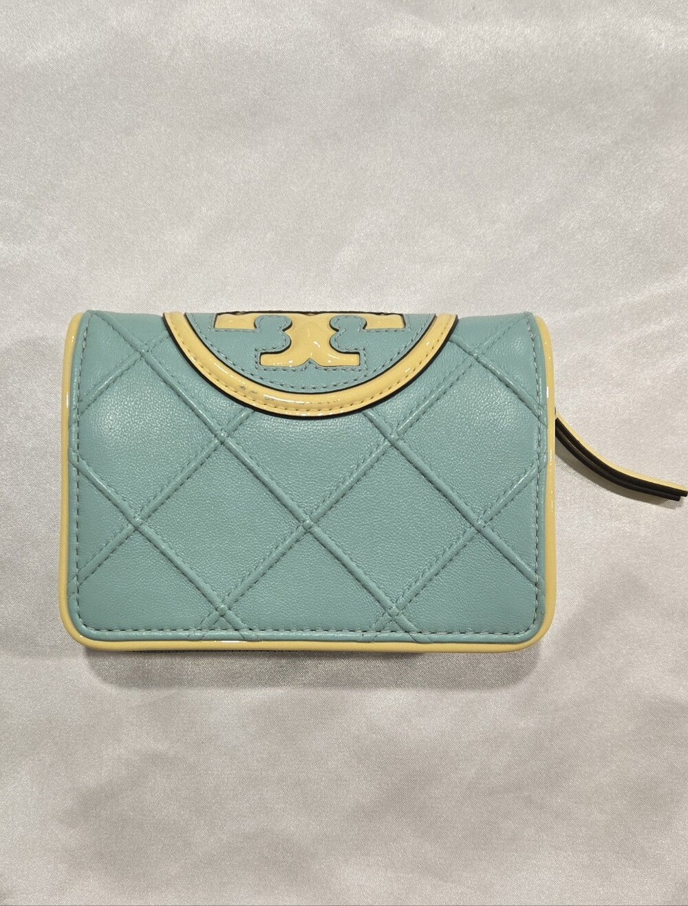 Tory Burch Quilted Aqua Leather Wristlet with Yellow Trim EUC - Picture 2 of 11